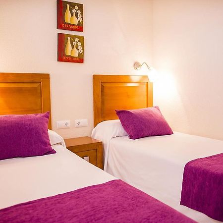 Apartamentos Fenix Beach 滨海罗克塔斯 外观 照片