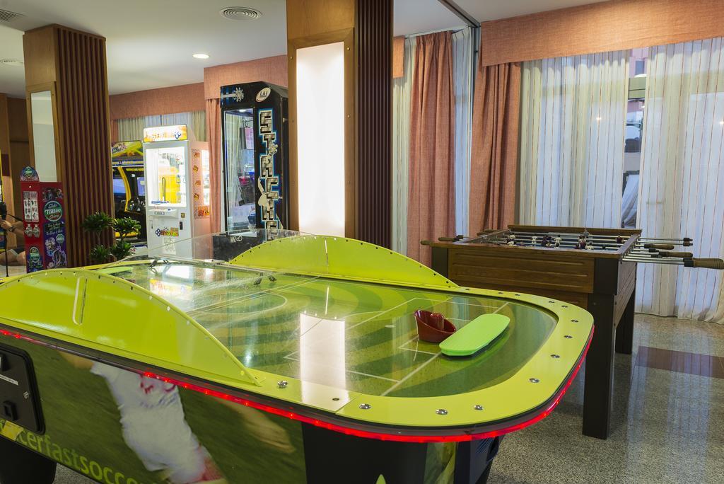 Apartamentos Fenix Beach 滨海罗克塔斯 外观 照片