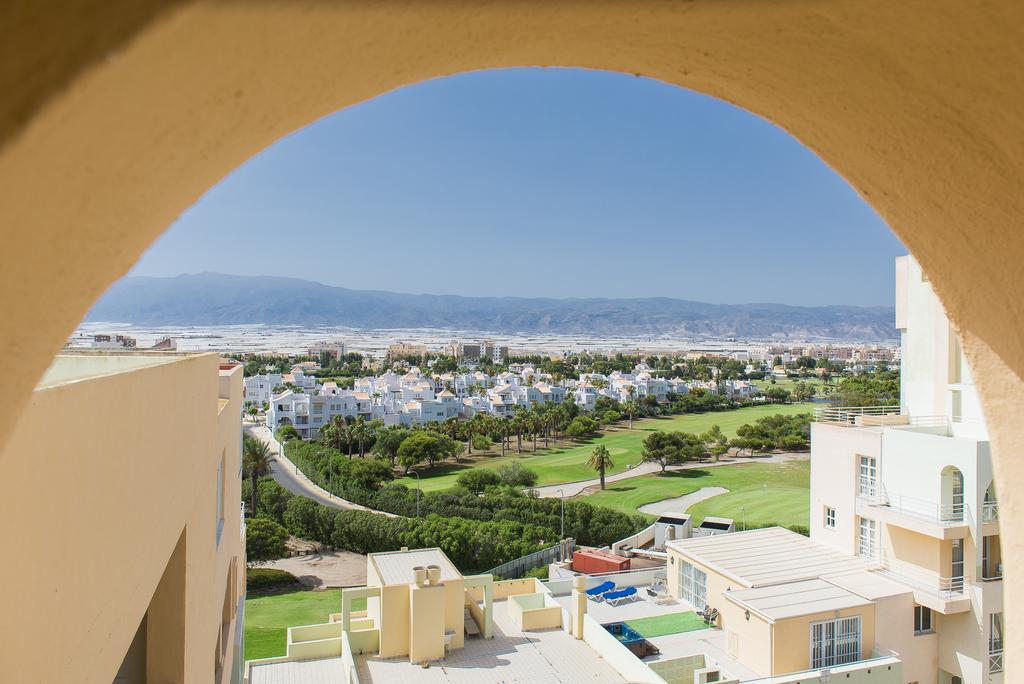 Apartamentos Fenix Beach 滨海罗克塔斯 外观 照片