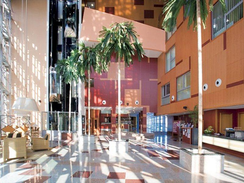 Apartamentos Fenix Beach 滨海罗克塔斯 外观 照片