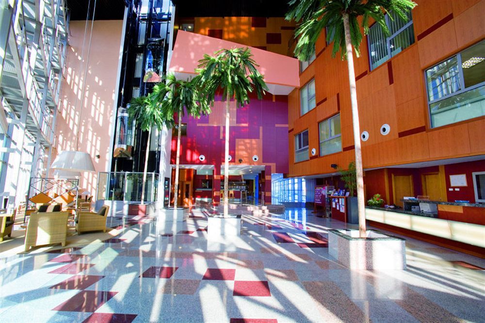 Apartamentos Fenix Beach 滨海罗克塔斯 外观 照片
