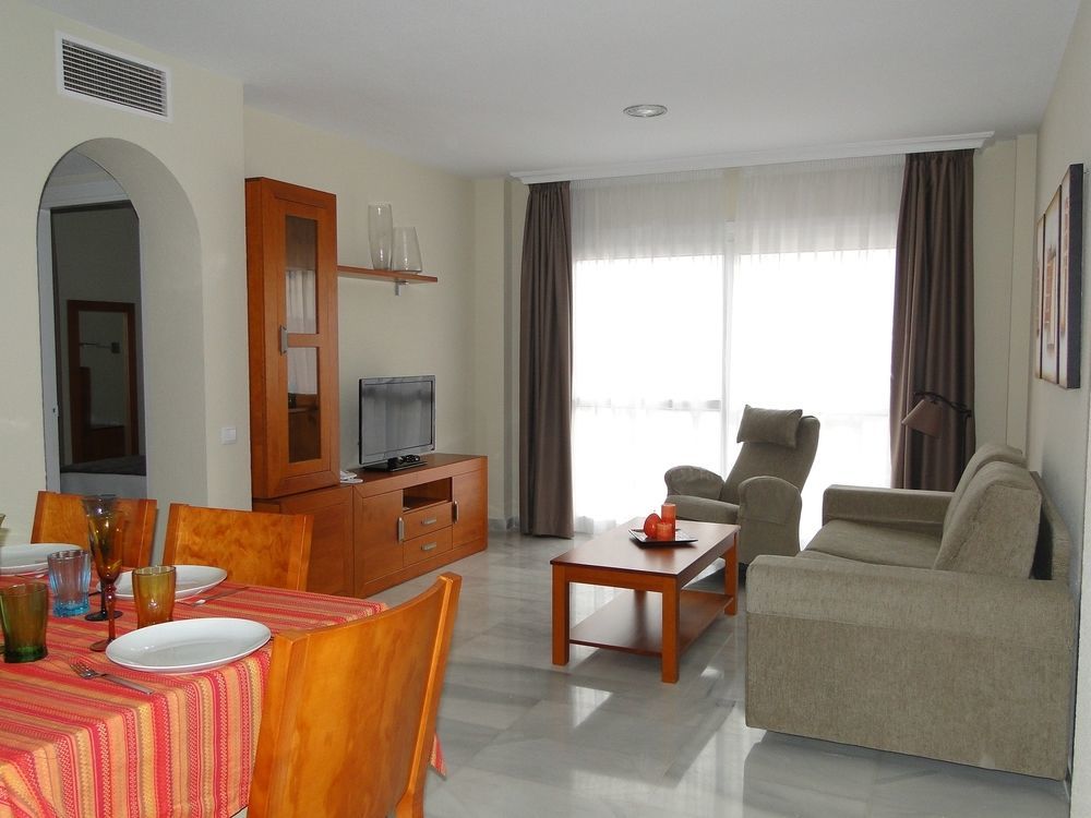 Apartamentos Fenix Beach 滨海罗克塔斯 外观 照片